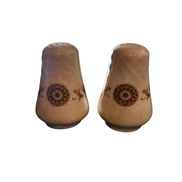 Enoch Wedgwood Tunstall Gold Medallion Butter Dish Salt Pepper Set England - Picture 6 of 6